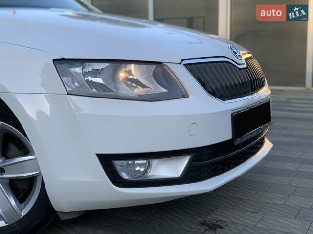 Білий Шкода Октавія, об'ємом двигуна 1.6 л та пробігом 272 тис. км за 8999 $, фото 21 на Automoto.ua