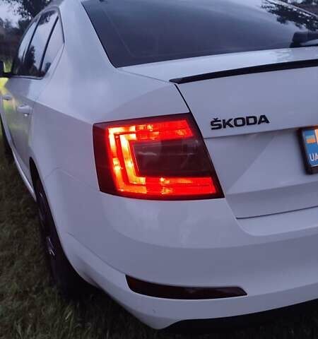 Белый Шкода Октавия, объемом двигателя 1.6 л и пробегом 300 тыс. км за 11200 $, фото 21 на Automoto.ua