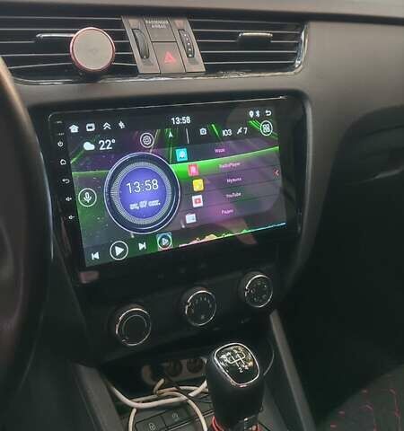 Белый Шкода Октавия, объемом двигателя 1.6 л и пробегом 300 тыс. км за 11200 $, фото 34 на Automoto.ua