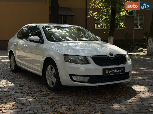 Белый Шкода Октавия, объемом двигателя 1.6 л и пробегом 296 тыс. км за 9800 $, фото 6 на Automoto.ua