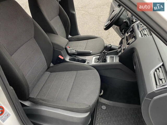 Білий Шкода Октавія, об'ємом двигуна 1.4 л та пробігом 194 тис. км за 8800 $, фото 35 на Automoto.ua