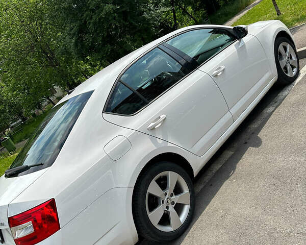 Белый Шкода Октавия, объемом двигателя 1.6 л и пробегом 195 тыс. км за 9900 $, фото 14 на Automoto.ua