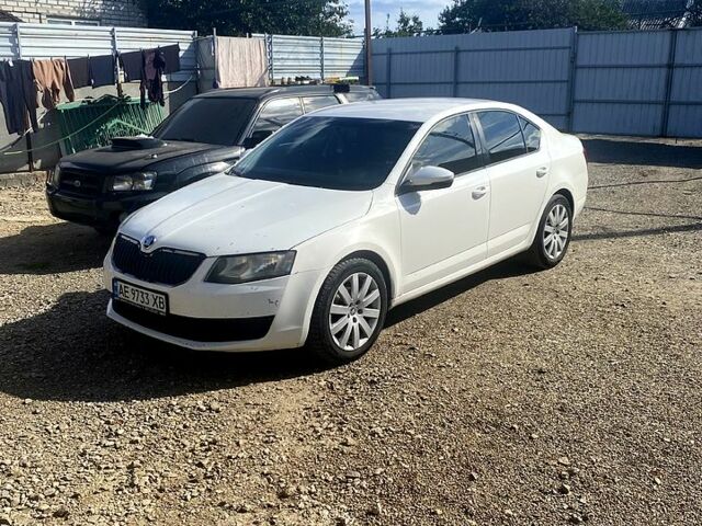 Білий Шкода Октавія, об'ємом двигуна 1.6 л та пробігом 220 тис. км за 8700 $, фото 1 на Automoto.ua