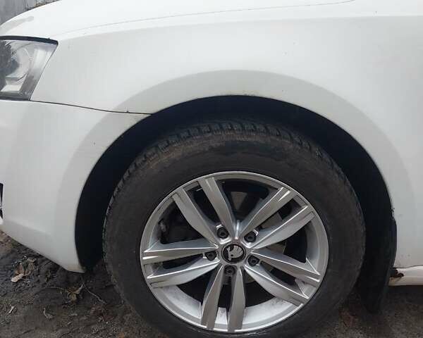 Белый Шкода Октавия, объемом двигателя 1.2 л и пробегом 435 тыс. км за 9500 $, фото 9 на Automoto.ua