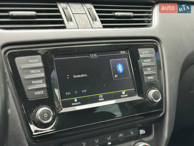 Білий Шкода Октавія, об'ємом двигуна 2 л та пробігом 265 тис. км за 11850 $, фото 53 на Automoto.ua