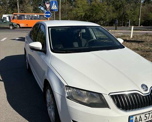 Шкода Октавия 2016 в Одессе на Automoto.ua Белый Шкода Октавия, объемом двигателя 1.4 л и пробегом 330 тыс. км за 7800 $, фото 2 на Automoto.ua