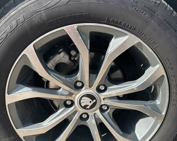 Белый Шкода Октавия, объемом двигателя 1.4 л и пробегом 187 тыс. км за 12500 $, фото 45 на Automoto.ua