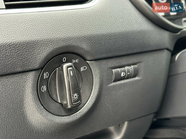 Білий Шкода Октавія, об'ємом двигуна 2 л та пробігом 265 тис. км за 11850 $, фото 46 на Automoto.ua