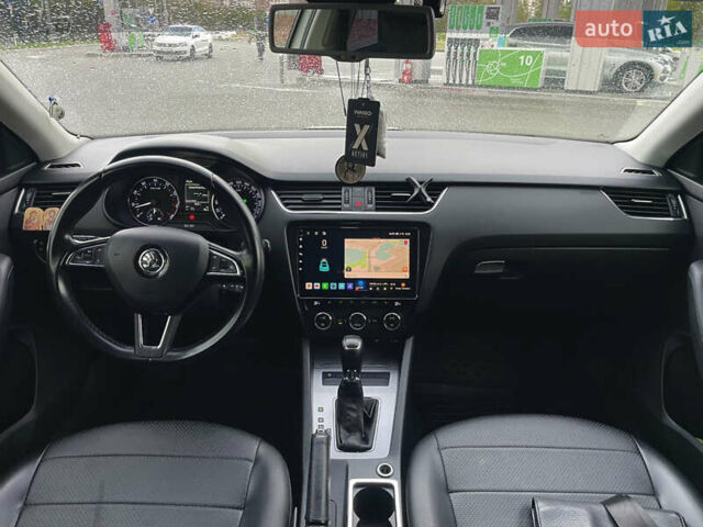 Белый Шкода Октавия, объемом двигателя 1.6 л и пробегом 175 тыс. км за 16000 $, фото 18 на Automoto.ua