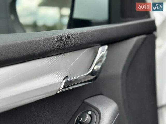 Білий Шкода Октавія, об'ємом двигуна 2 л та пробігом 265 тис. км за 11850 $, фото 44 на Automoto.ua