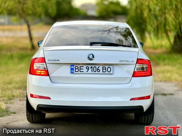 Белый Шкода Октавия, объемом двигателя 1.8 л и пробегом 220 тыс. км за 12999 $, фото 3 на Automoto.ua