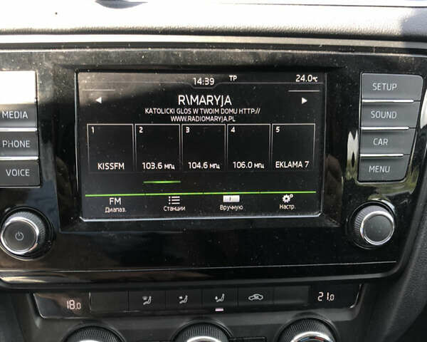 Белый Шкода Октавия, объемом двигателя 1.97 л и пробегом 198 тыс. км за 14200 $, фото 12 на Automoto.ua