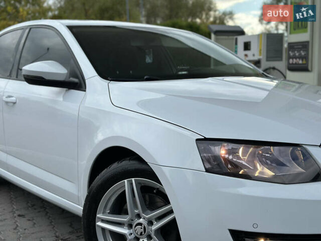 Білий Шкода Октавія, об'ємом двигуна 2 л та пробігом 265 тис. км за 11850 $, фото 9 на Automoto.ua