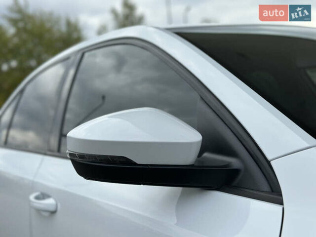 Білий Шкода Октавія, об'ємом двигуна 2 л та пробігом 265 тис. км за 11850 $, фото 8 на Automoto.ua
