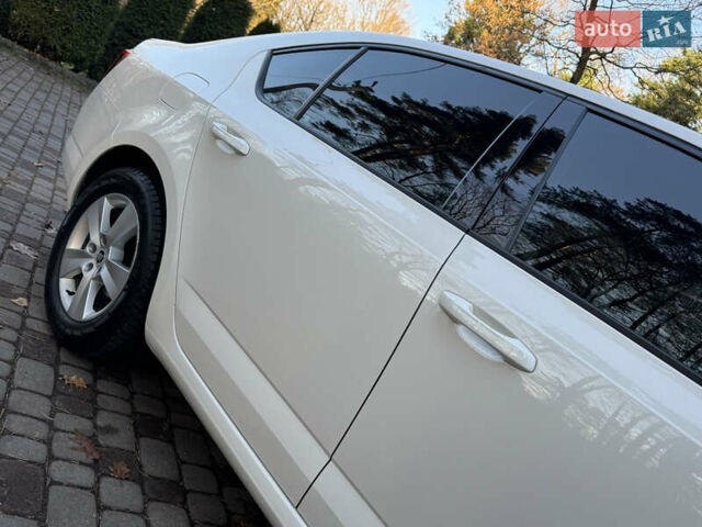 Белый Шкода Октавия, объемом двигателя 1.6 л и пробегом 207 тыс. км за 10499 $, фото 36 на Automoto.ua