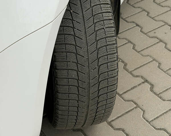 Білий Шкода Октавія, об'ємом двигуна 1.8 л та пробігом 192 тис. км за 10499 $, фото 13 на Automoto.ua