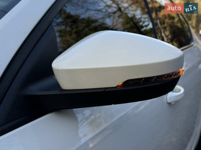 Белый Шкода Октавия, объемом двигателя 1.6 л и пробегом 207 тыс. км за 10499 $, фото 15 на Automoto.ua