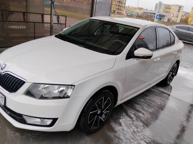 Білий Шкода Октавія, об'ємом двигуна 1.6 л та пробігом 238 тис. км за 10000 $, фото 2 на Automoto.ua