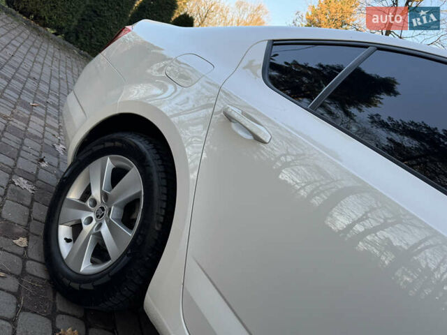 Белый Шкода Октавия, объемом двигателя 1.6 л и пробегом 207 тыс. км за 10499 $, фото 37 на Automoto.ua