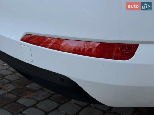 Белый Шкода Октавия, объемом двигателя 1.6 л и пробегом 207 тыс. км за 10499 $, фото 49 на Automoto.ua
