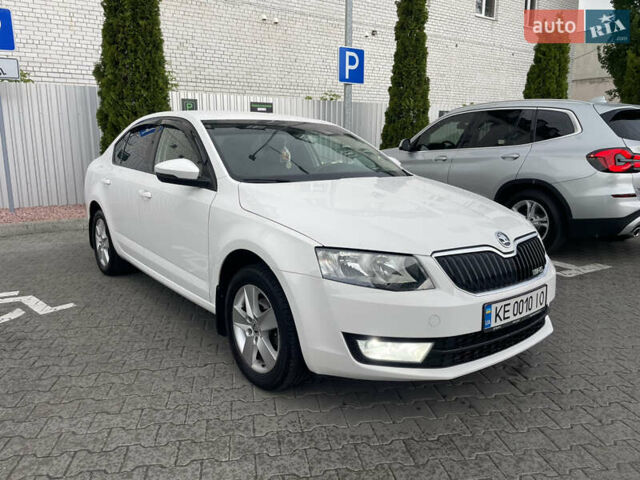 Белый Шкода Октавия, объемом двигателя 1.6 л и пробегом 175 тыс. км за 16000 $, фото 28 на Automoto.ua