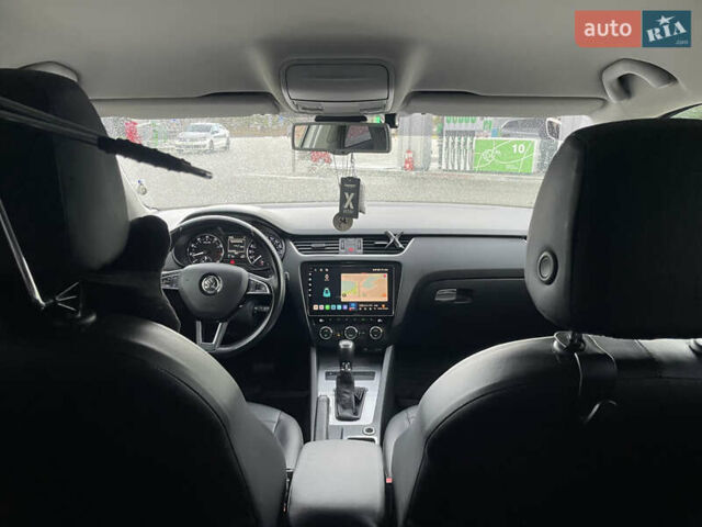 Белый Шкода Октавия, объемом двигателя 1.6 л и пробегом 175 тыс. км за 16000 $, фото 36 на Automoto.ua