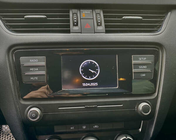 Білий Шкода Октавія, об'ємом двигуна 1.4 л та пробігом 173 тис. км за 9900 $, фото 15 на Automoto.ua