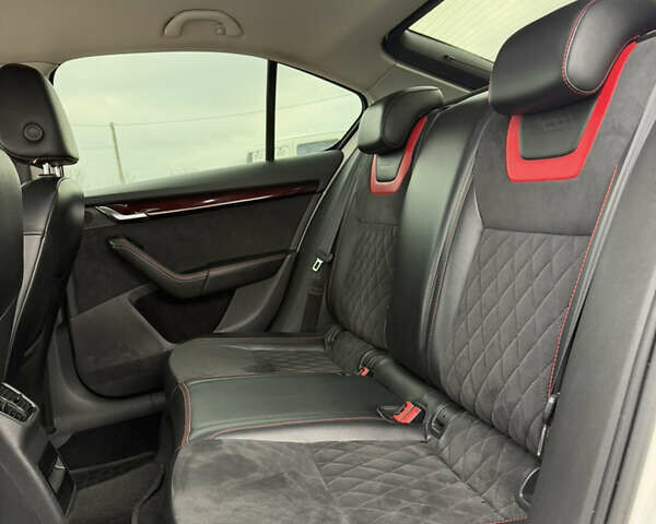 Білий Шкода Октавія, об'ємом двигуна 1.8 л та пробігом 192 тис. км за 10499 $, фото 30 на Automoto.ua