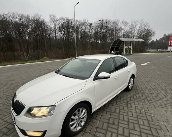 Белый Шкода Октавия, объемом двигателя 1.6 л и пробегом 350 тыс. км за 10600 $, фото 12 на Automoto.ua