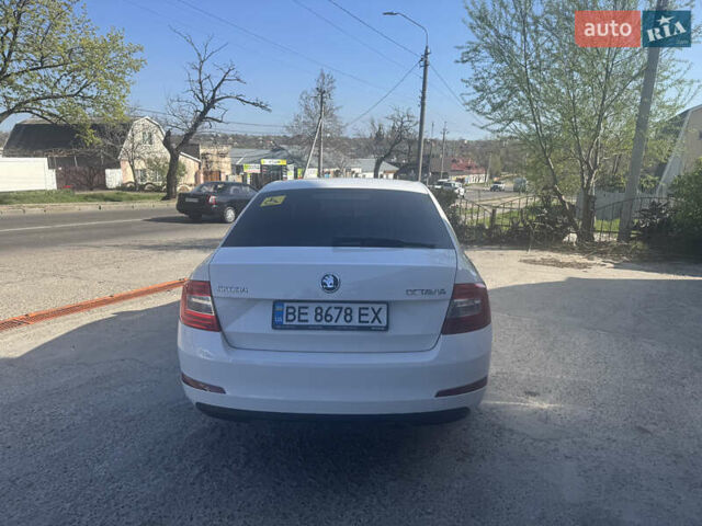 Шкода Октавия 2016 в Николаеве на Automoto.ua Белый Шкода Октавия, объемом двигателя 1.6 л и пробегом 262 тыс. км за 10500 $, фото 4 на Automoto.ua