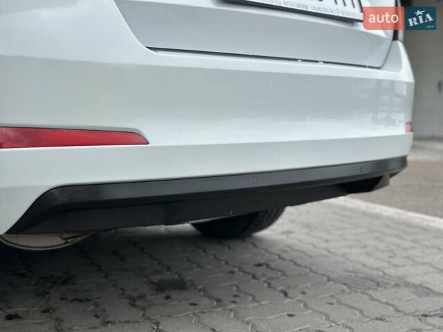 Білий Шкода Октавія, об'ємом двигуна 2 л та пробігом 265 тис. км за 11850 $, фото 33 на Automoto.ua