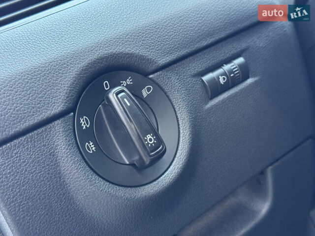 Белый Шкода Октавия, объемом двигателя 1.6 л и пробегом 207 тыс. км за 10499 $, фото 82 на Automoto.ua