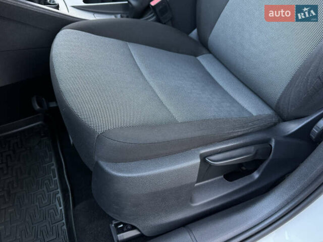 Белый Шкода Октавия, объемом двигателя 1.6 л и пробегом 207 тыс. км за 10499 $, фото 76 на Automoto.ua