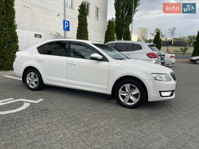 Белый Шкода Октавия, объемом двигателя 1.6 л и пробегом 175 тыс. км за 16000 $, фото 11 на Automoto.ua