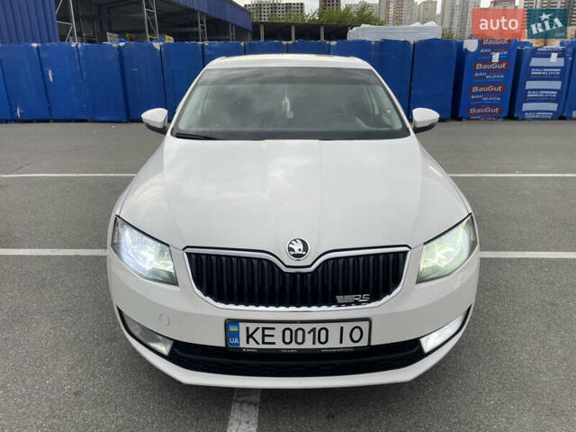 Белый Шкода Октавия, объемом двигателя 1.6 л и пробегом 175 тыс. км за 16000 $, фото 10 на Automoto.ua