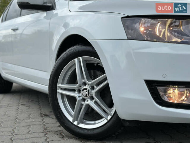 Білий Шкода Октавія, об'ємом двигуна 2 л та пробігом 265 тис. км за 11850 $, фото 7 на Automoto.ua
