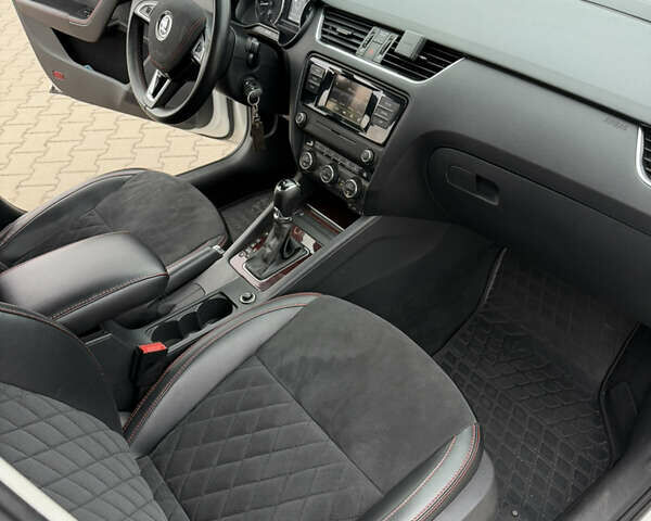 Білий Шкода Октавія, об'ємом двигуна 1.8 л та пробігом 192 тис. км за 10499 $, фото 33 на Automoto.ua