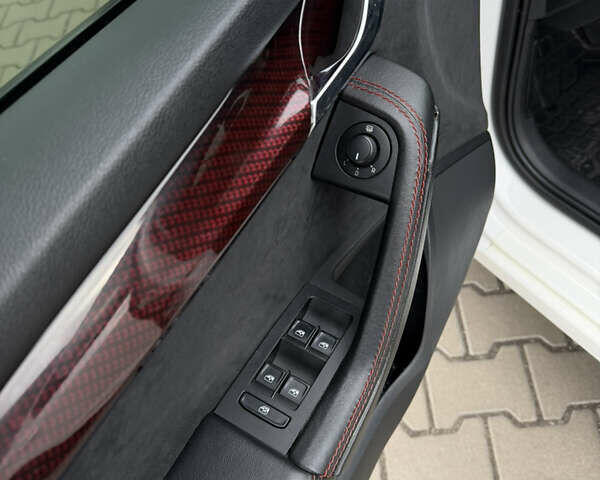 Білий Шкода Октавія, об'ємом двигуна 1.8 л та пробігом 192 тис. км за 10499 $, фото 27 на Automoto.ua