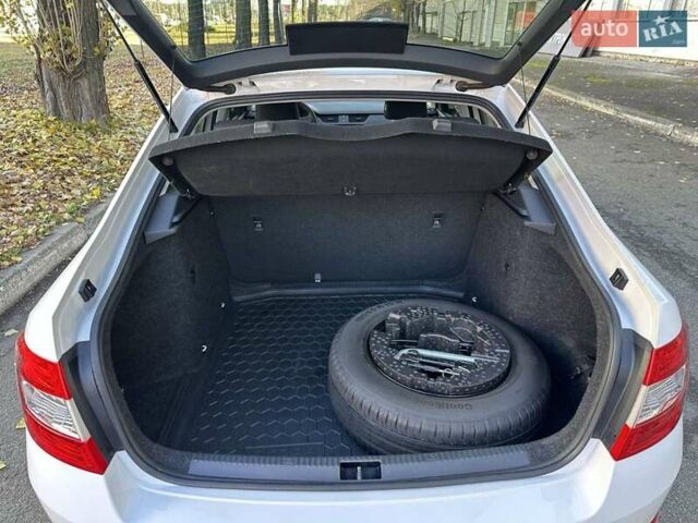 Білий Шкода Октавія, об'ємом двигуна 1.6 л та пробігом 120 тис. км за 12800 $, фото 28 на Automoto.ua