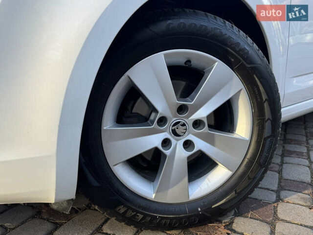 Белый Шкода Октавия, объемом двигателя 1.6 л и пробегом 207 тыс. км за 10499 $, фото 11 на Automoto.ua