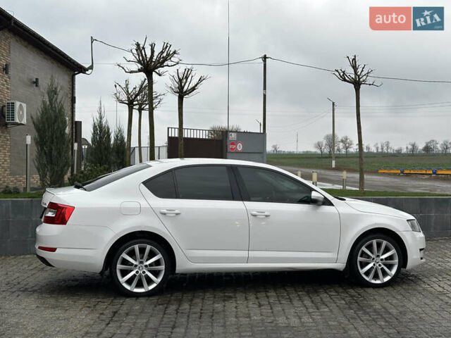 Білий Шкода Октавія, об'ємом двигуна 1.8 л та пробігом 190 тис. км за 12000 $, фото 6 на Automoto.ua