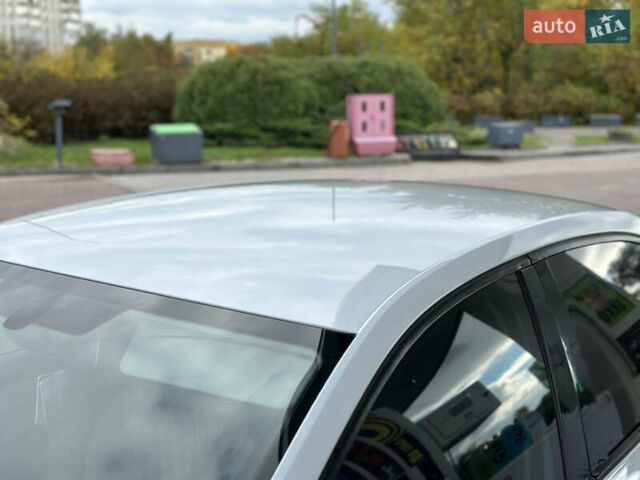Білий Шкода Октавія, об'ємом двигуна 2 л та пробігом 265 тис. км за 11850 $, фото 26 на Automoto.ua