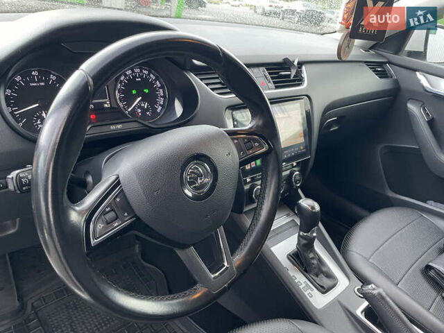 Белый Шкода Октавия, объемом двигателя 1.6 л и пробегом 175 тыс. км за 16000 $, фото 25 на Automoto.ua