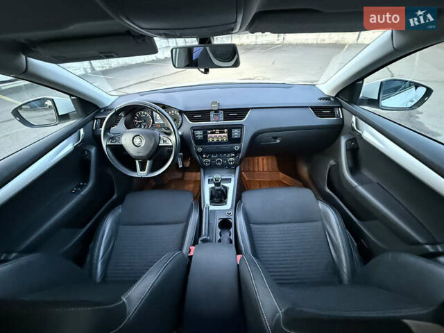 Белый Шкода Октавия, объемом двигателя 2 л и пробегом 163 тыс. км за 13999 $, фото 43 на Automoto.ua