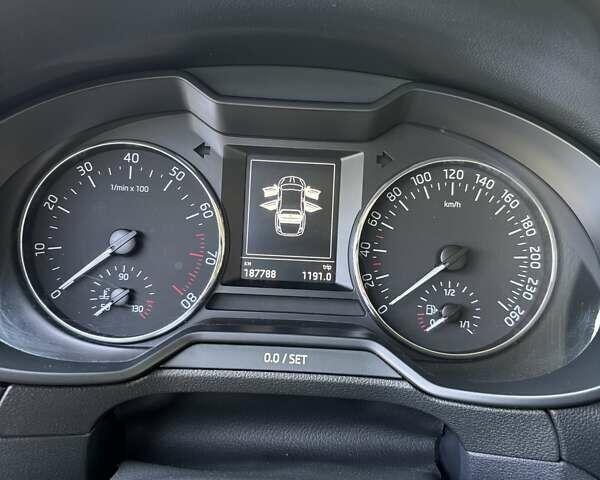 Белый Шкода Октавия, объемом двигателя 1.4 л и пробегом 187 тыс. км за 12500 $, фото 34 на Automoto.ua