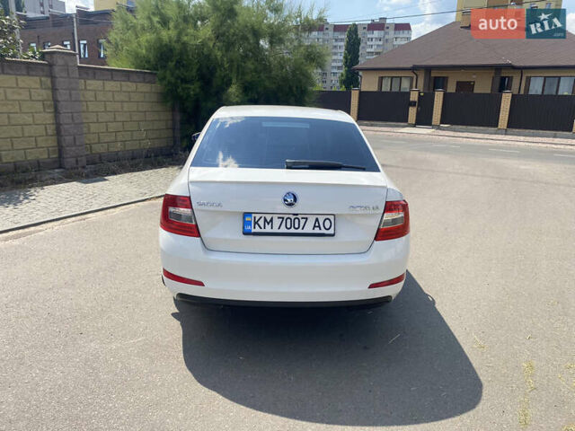 Білий Шкода Октавія, об'ємом двигуна 1.8 л та пробігом 230 тис. км за 11499 $, фото 6 на Automoto.ua