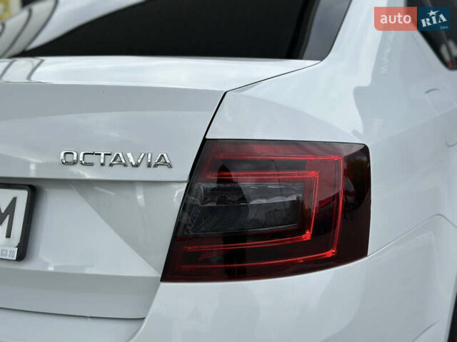 Білий Шкода Октавія, об'ємом двигуна 2 л та пробігом 265 тис. км за 11850 $, фото 39 на Automoto.ua