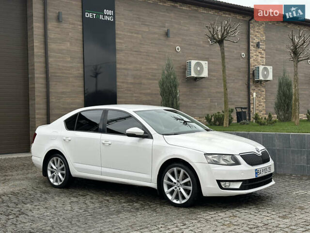 Білий Шкода Октавія, об'ємом двигуна 1.8 л та пробігом 190 тис. км за 12000 $, фото 1 на Automoto.ua
