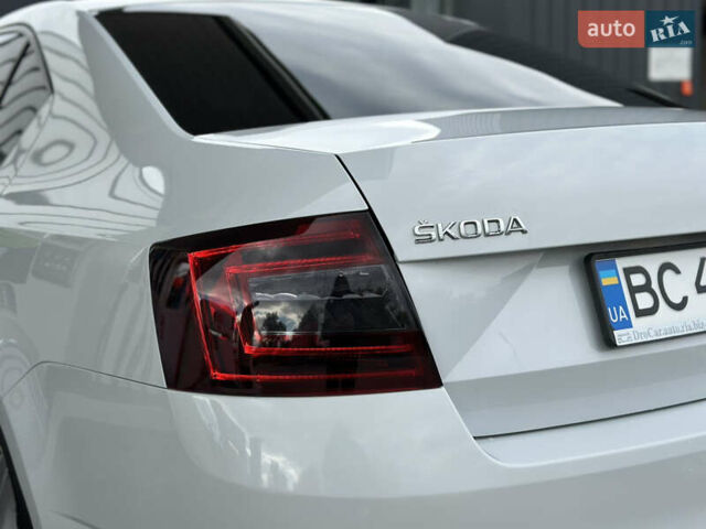 Білий Шкода Октавія, об'ємом двигуна 2 л та пробігом 265 тис. км за 11850 $, фото 31 на Automoto.ua