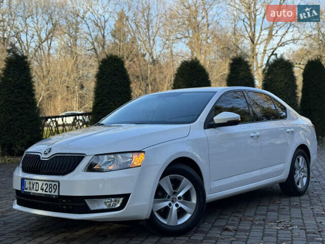 Белый Шкода Октавия, объемом двигателя 1.6 л и пробегом 207 тыс. км за 10499 $, фото 6 на Automoto.ua
